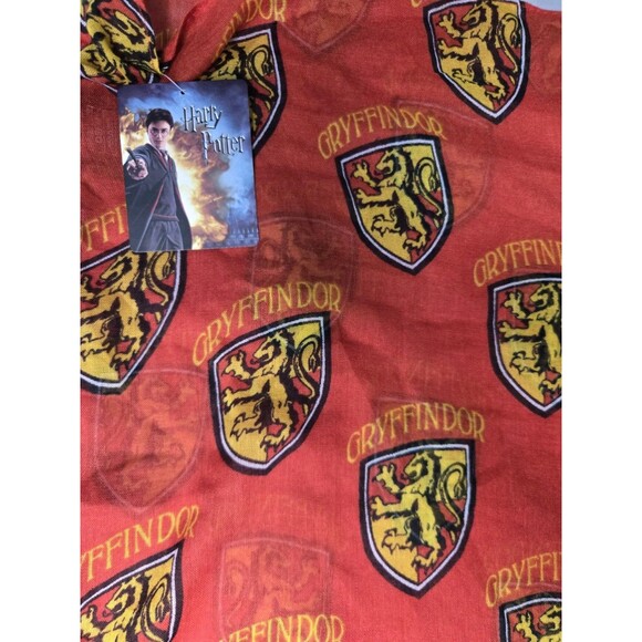 Gryffindor House Bio World lightwieght Harry Potter Gryffindor scarf - Picture 2 of 4